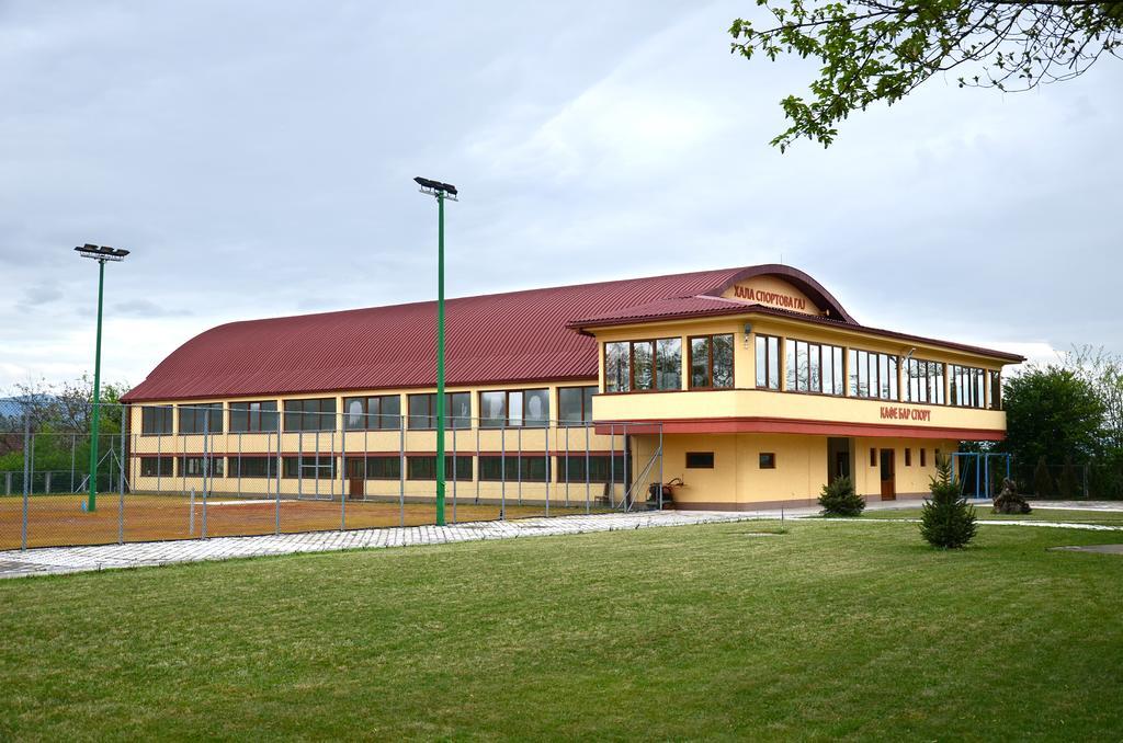 Hotel Ravni Gaj Knic Экстерьер фото